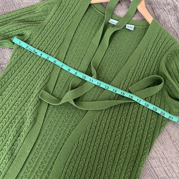 Gene Meyer 100% cashmere cardigan with belt green grass sz  large - Picture 9 of 10